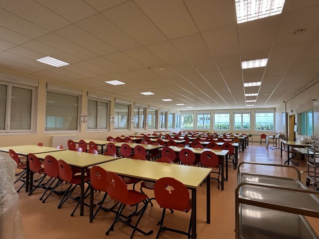 Cantine scolaire intérieur